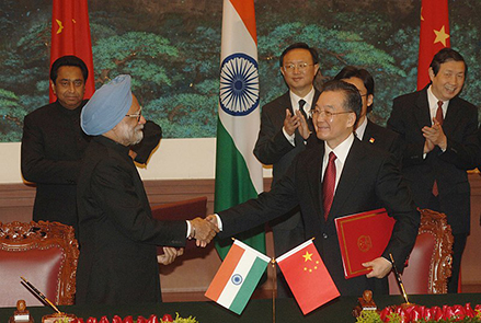 Wen Jiabao meets Dr Manmohan Singh